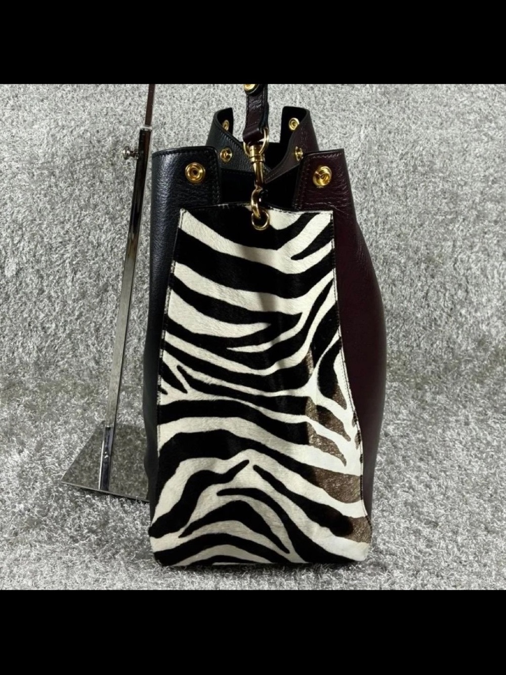 Mulberry Black Leather Shoulder Bag with Zebra-Print Panels - Picture 5 of 14